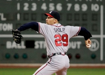 john smoltz pitching